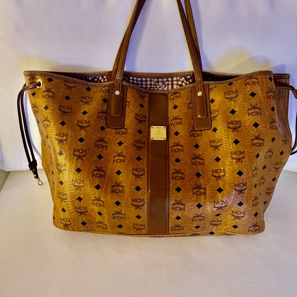 MCM Large Reversible Visetos Tote. Used but in good condition. Stain inside tote - Picture 1 of 4